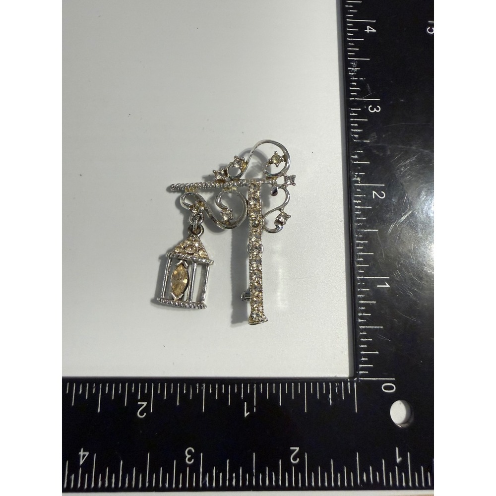 Vintage‎ Silver Tone Rhinestone Lamppost Brooch Dangling Lantern Pin Jewelry